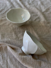 Load image into Gallery viewer, Glazed Twisted Handmade Bowl