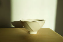 Load image into Gallery viewer, Glazed Twisted Handmade Bowl